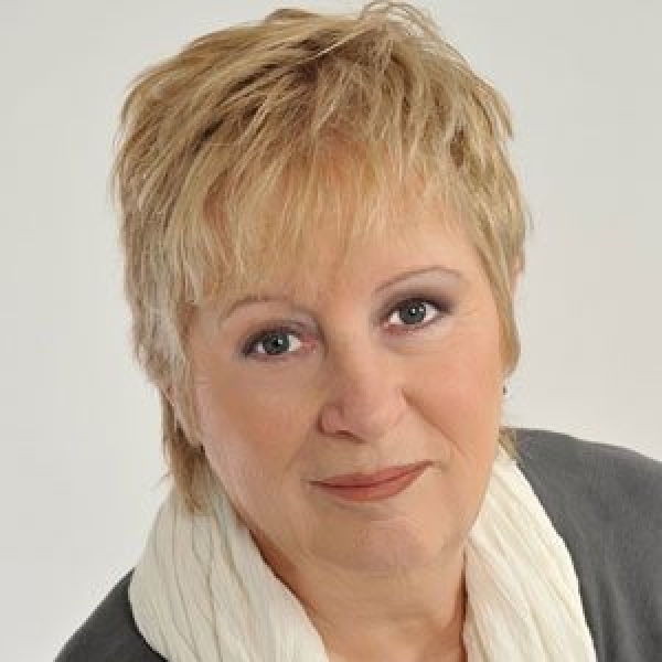 Gabriele Hirsch / Luci Cantara: Spirituelles Medium und Geistheilerin seit 40 Jahren