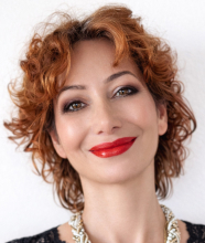 Tarot und Manifestationsberaterin Elisya Tarot und Manifestationsberaterin Elisya